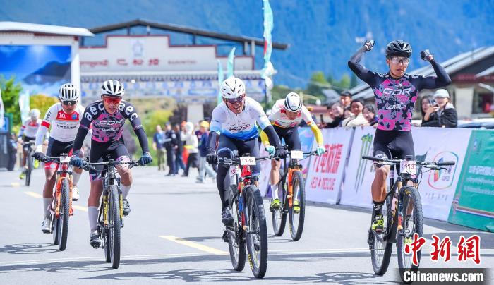 巴松措畔迎来2024年第十届环巴松措国际山地自行