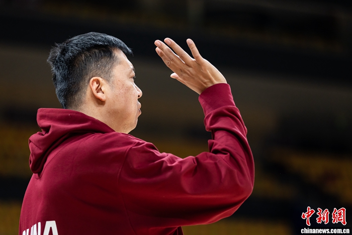 中国男篮世预赛首战告负 韩国队客场取胜