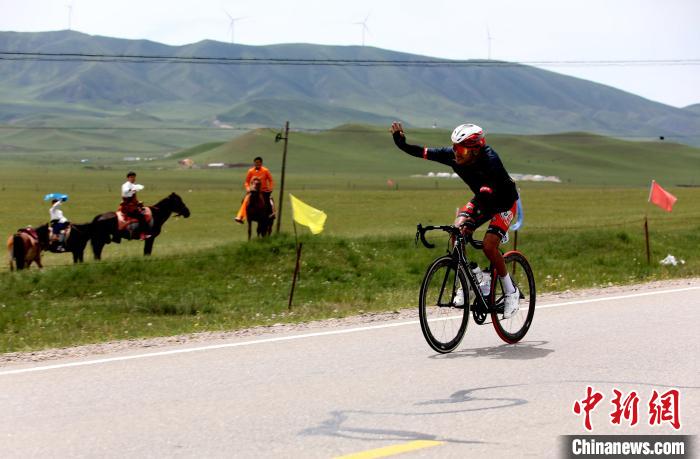 意大利车手维维亚尼勇夺环青海湖赛段冠军 海拔