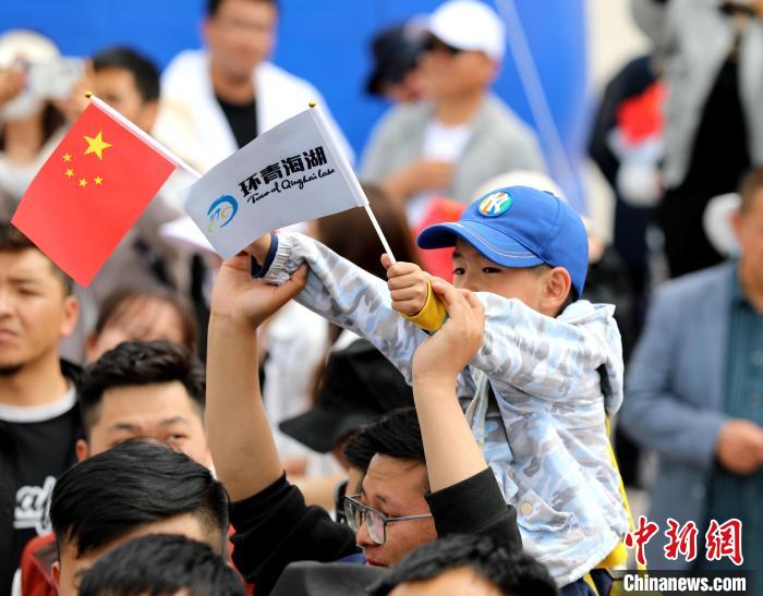 意大利车手维维亚尼勇夺环青海湖赛段冠军 海拔