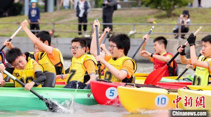 浦锦皮划艇校际联赛开赛 水上运动融入校园教育