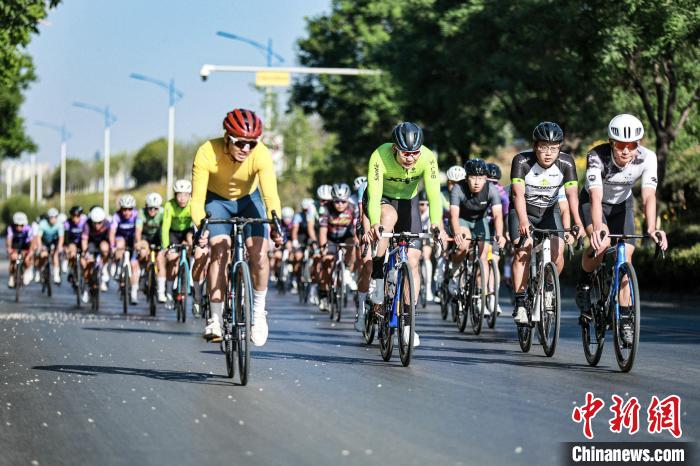 近700名骑手在渭河生态廊道竞逐，感受青铜器之