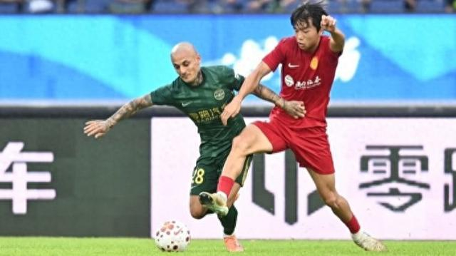 李镇全因辱骂米特里策遭停赛两场 罚款两万元引